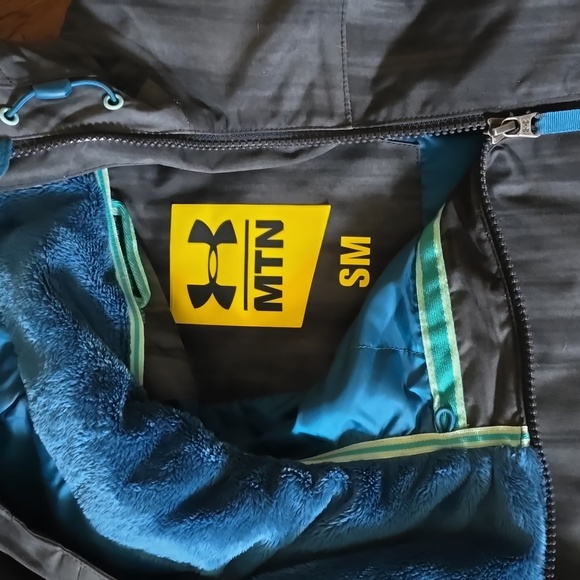 Under Armour MTN snow jacket - Picture 2 of 3